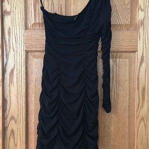 Single long sleeve body con scrunch dress